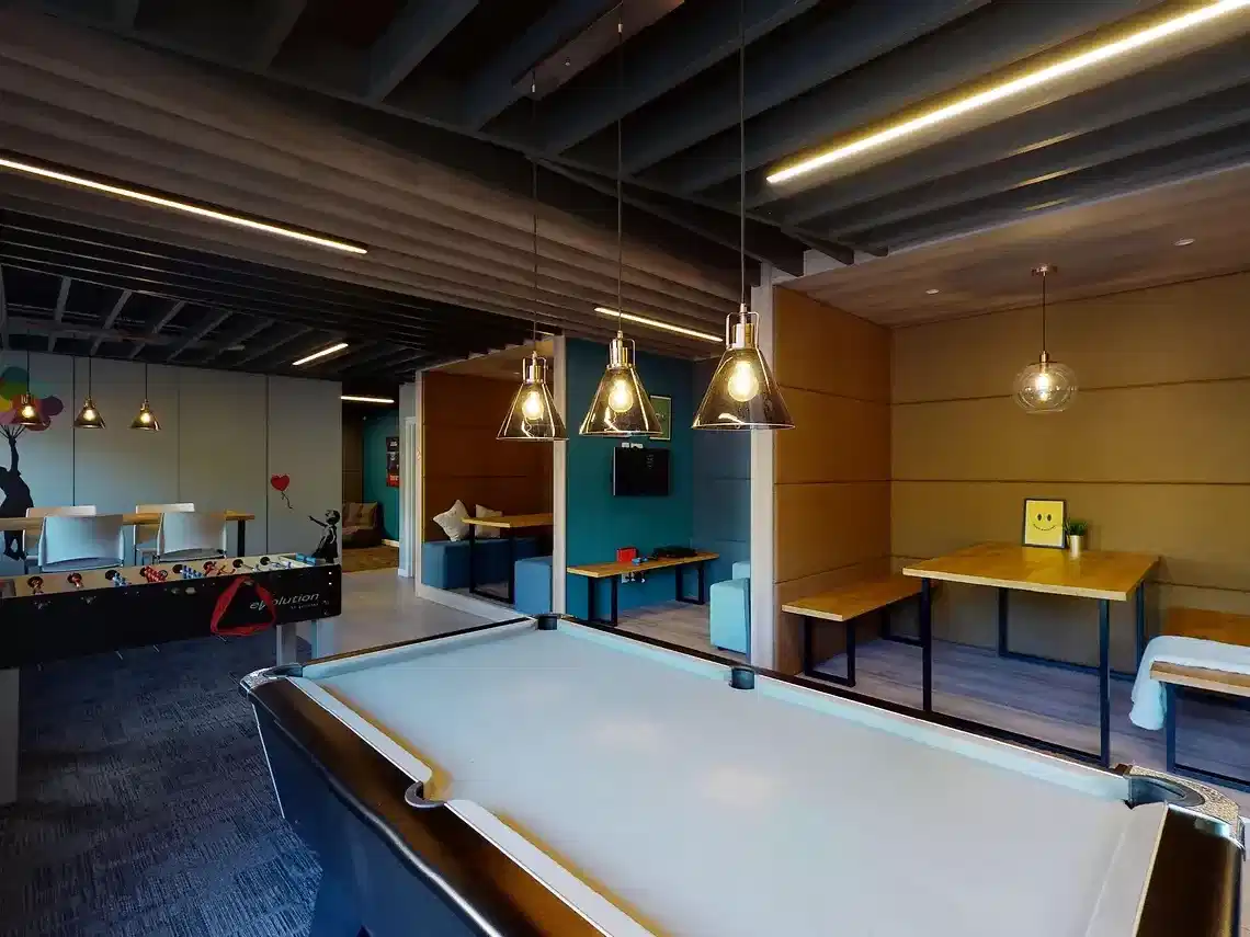 Centro House, Stirling - Stirling, Scotland, United Kingdom - Amenities