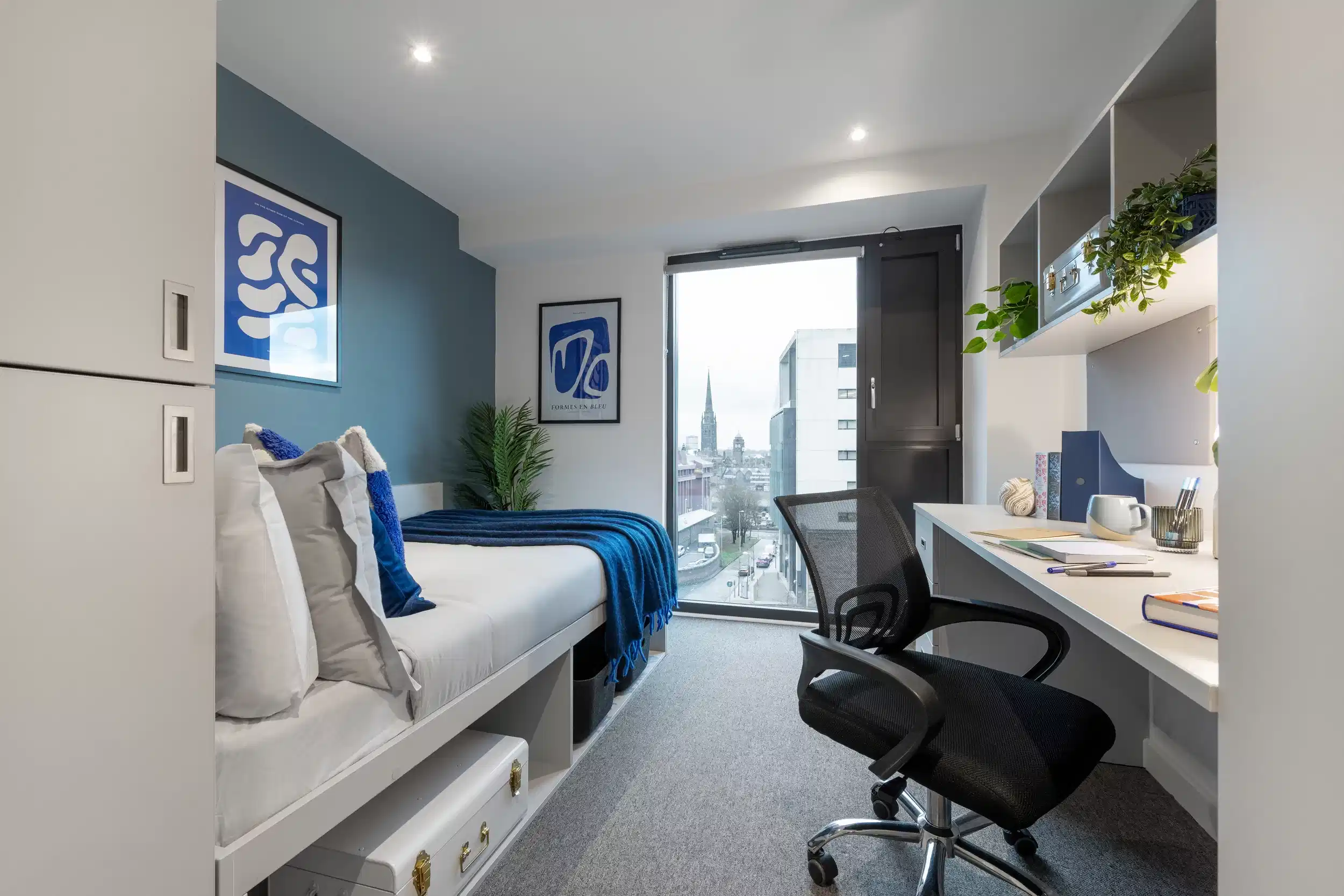 Common Area?w=400&h=260&fit=crop&q=40&auto=format&trim=auto