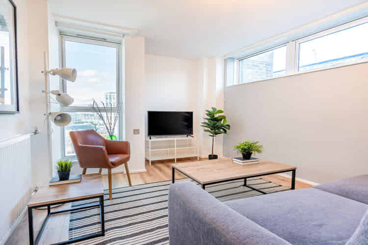 Amenities?w=400&h=260&fit=crop&q=40&auto=format&trim=auto