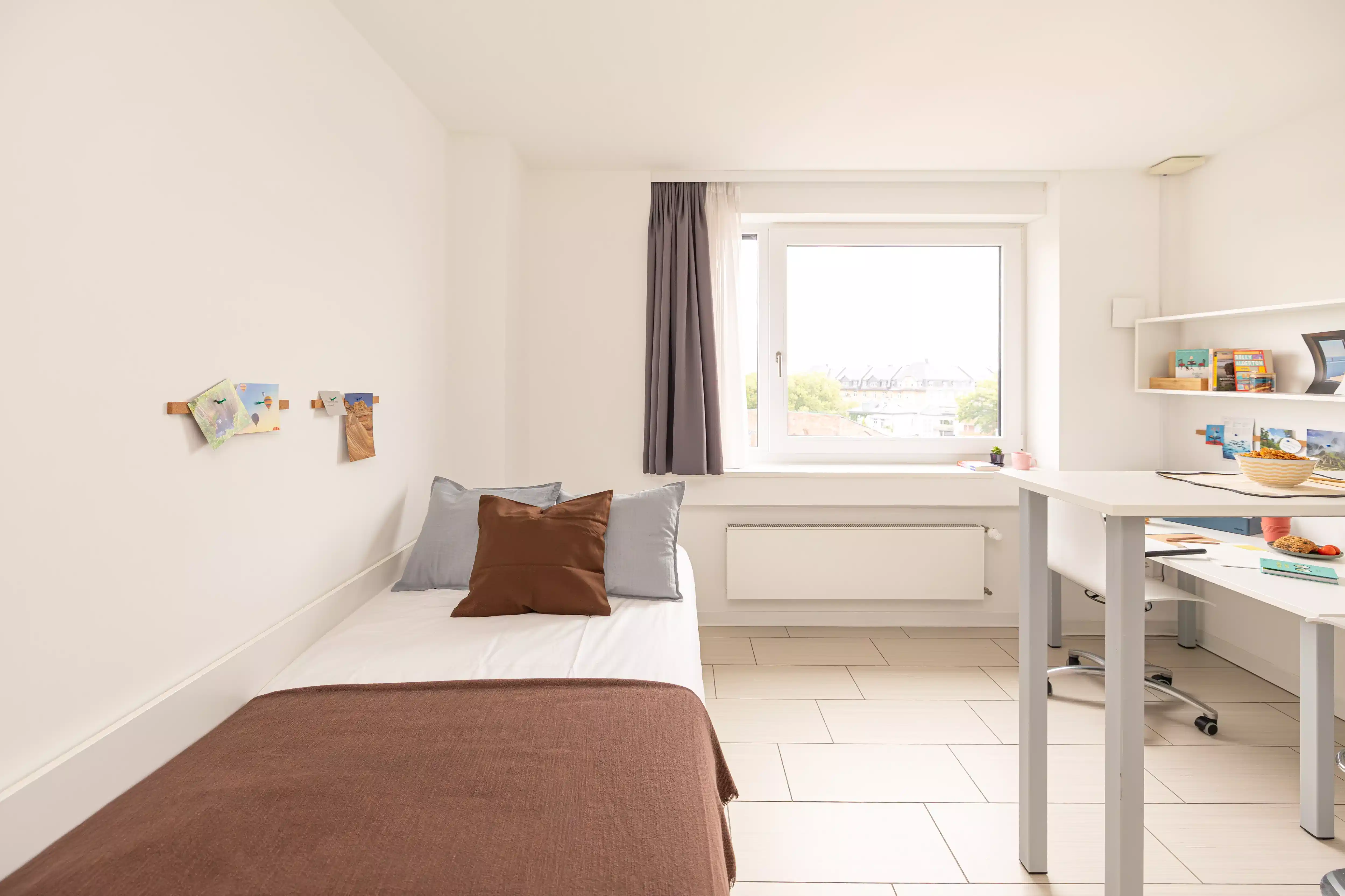 Medium Silver Studio (20 sqm)
