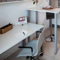 Amenities?w=400&h=260&fit=crop&q=40&auto=format&trim=auto