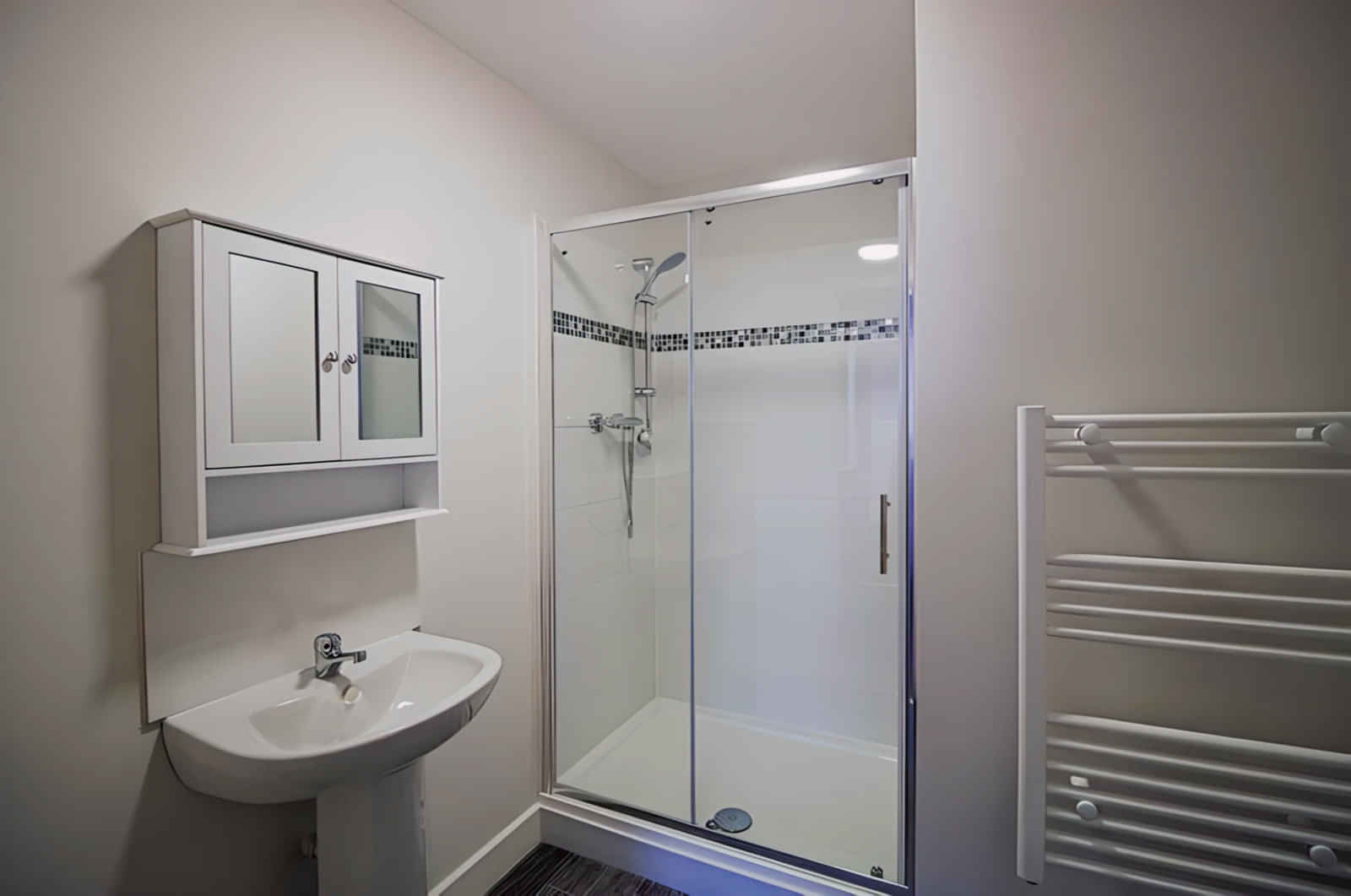 Kitchen?w=400&h=260&fit=crop&q=40&auto=format&trim=auto