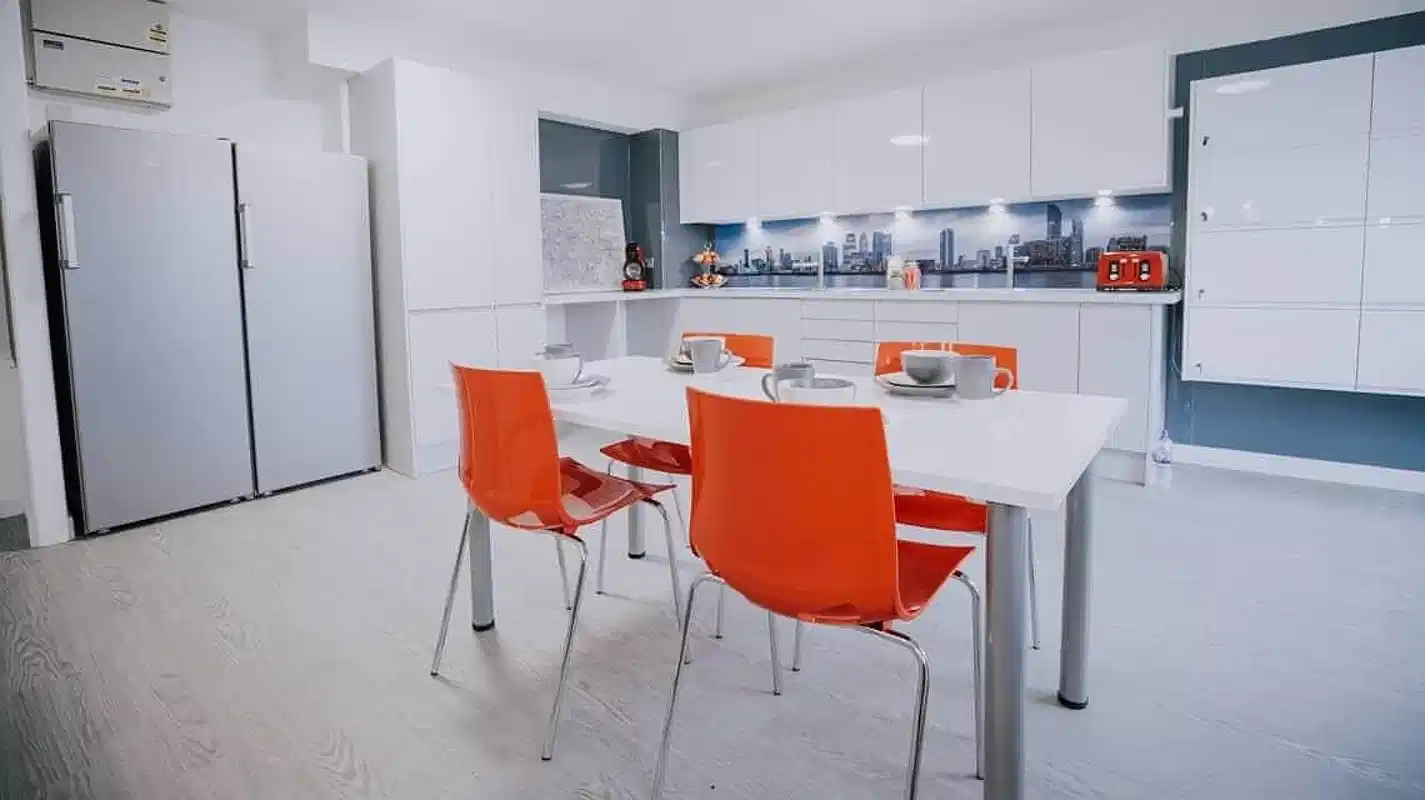 Manna Ash House, London 5