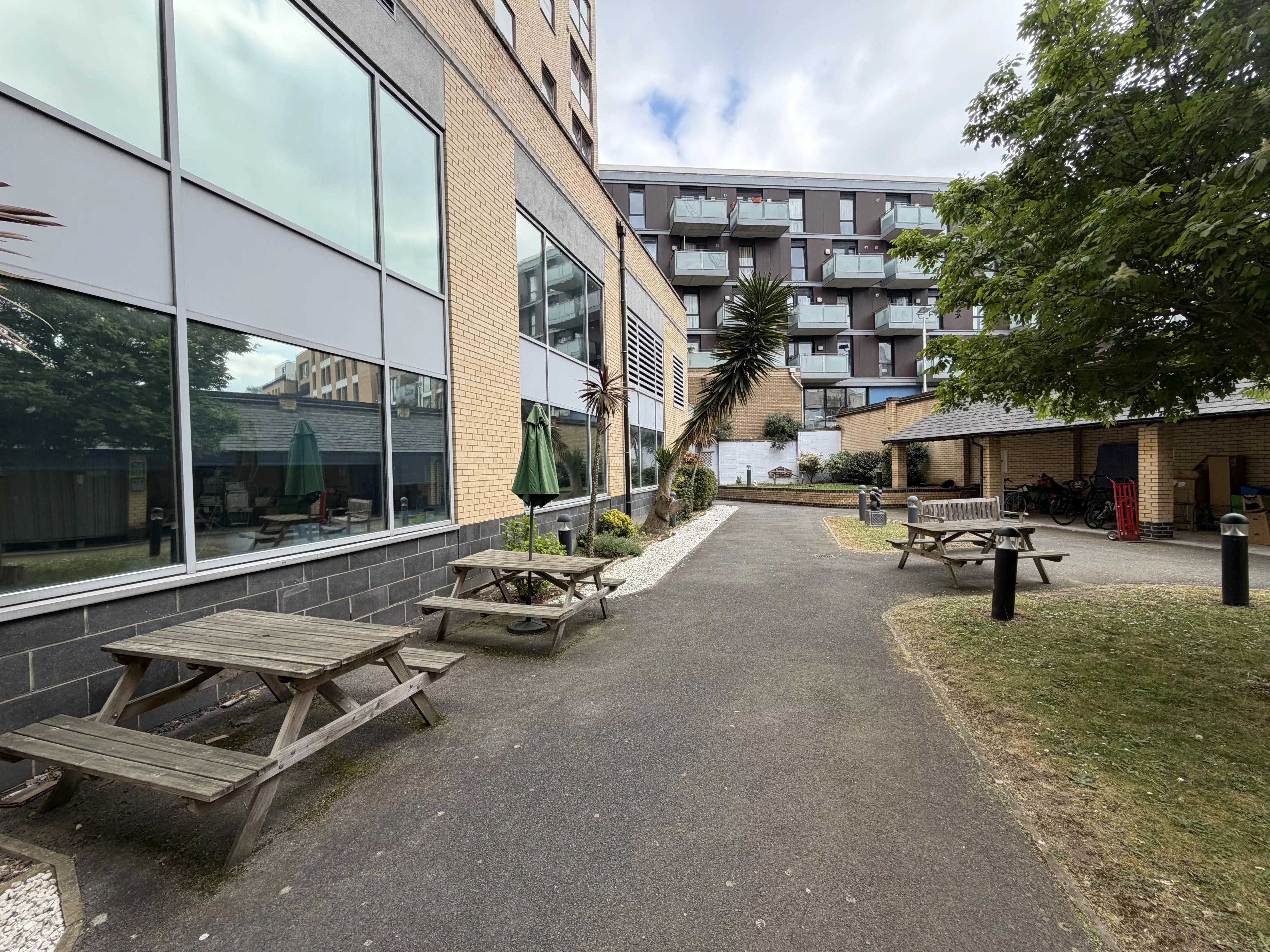 Manna Ash House, London image 8