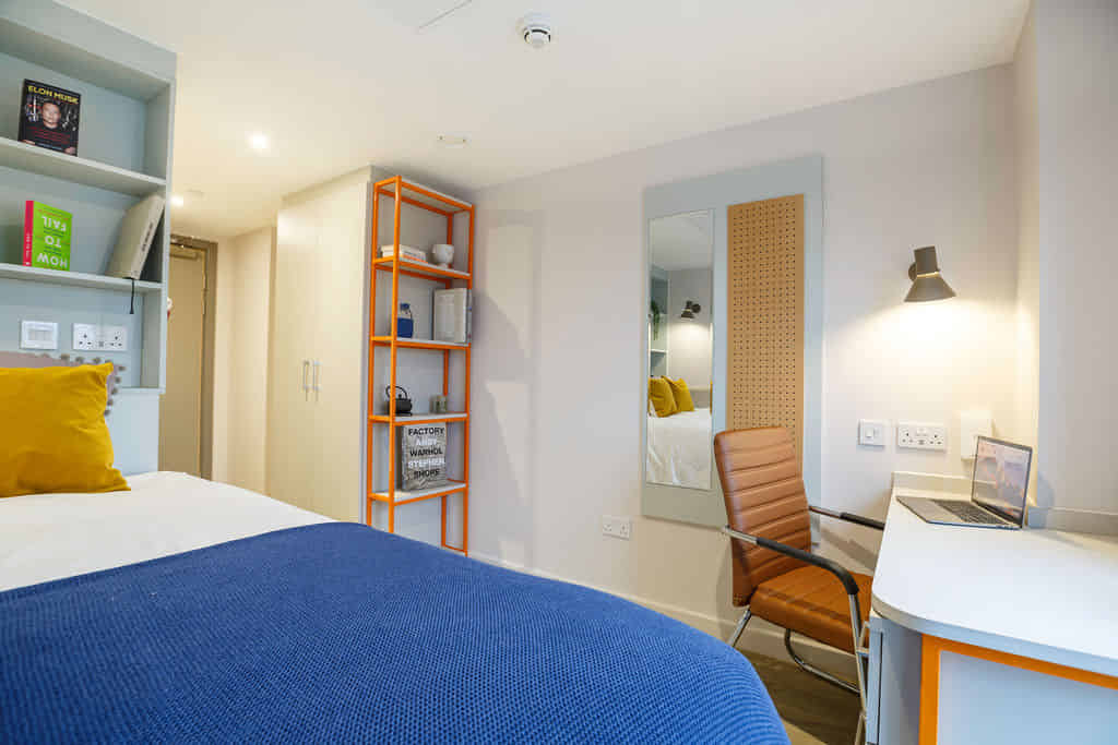 Cosmos, Sheffield - Sheffield, England, United Kingdom - Bedroom