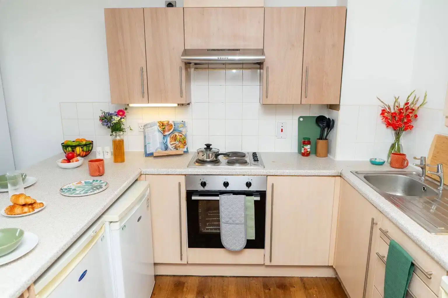 Wardley House Students, Bradford - Bradford, England, United Kingdom - Kitchen