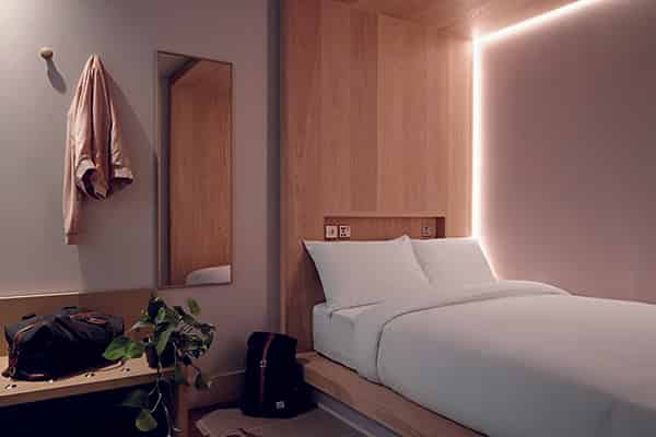 shower_-_be (2)?w=400&h=260&fit=crop&q=40&auto=format&trim=auto