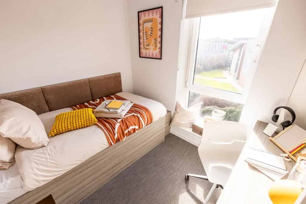 7 Bed Cluster Flat