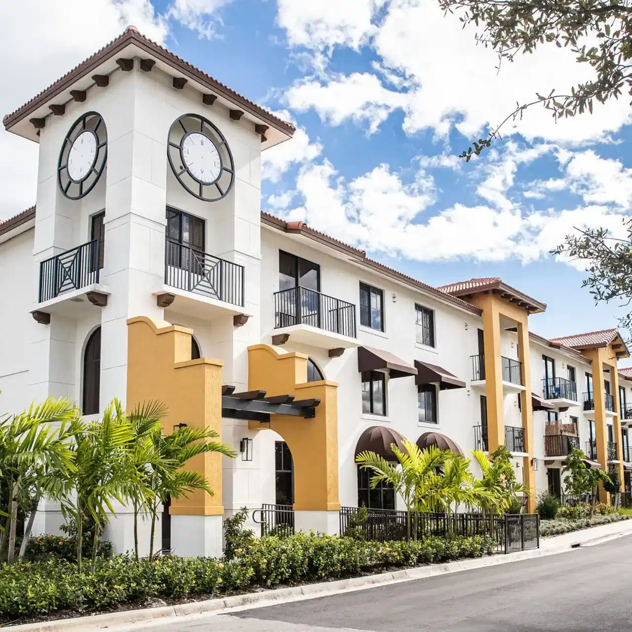 Bella Vista, Lauderdale Lakes - Lauderdale Lakes, Florida, United States - Exterior