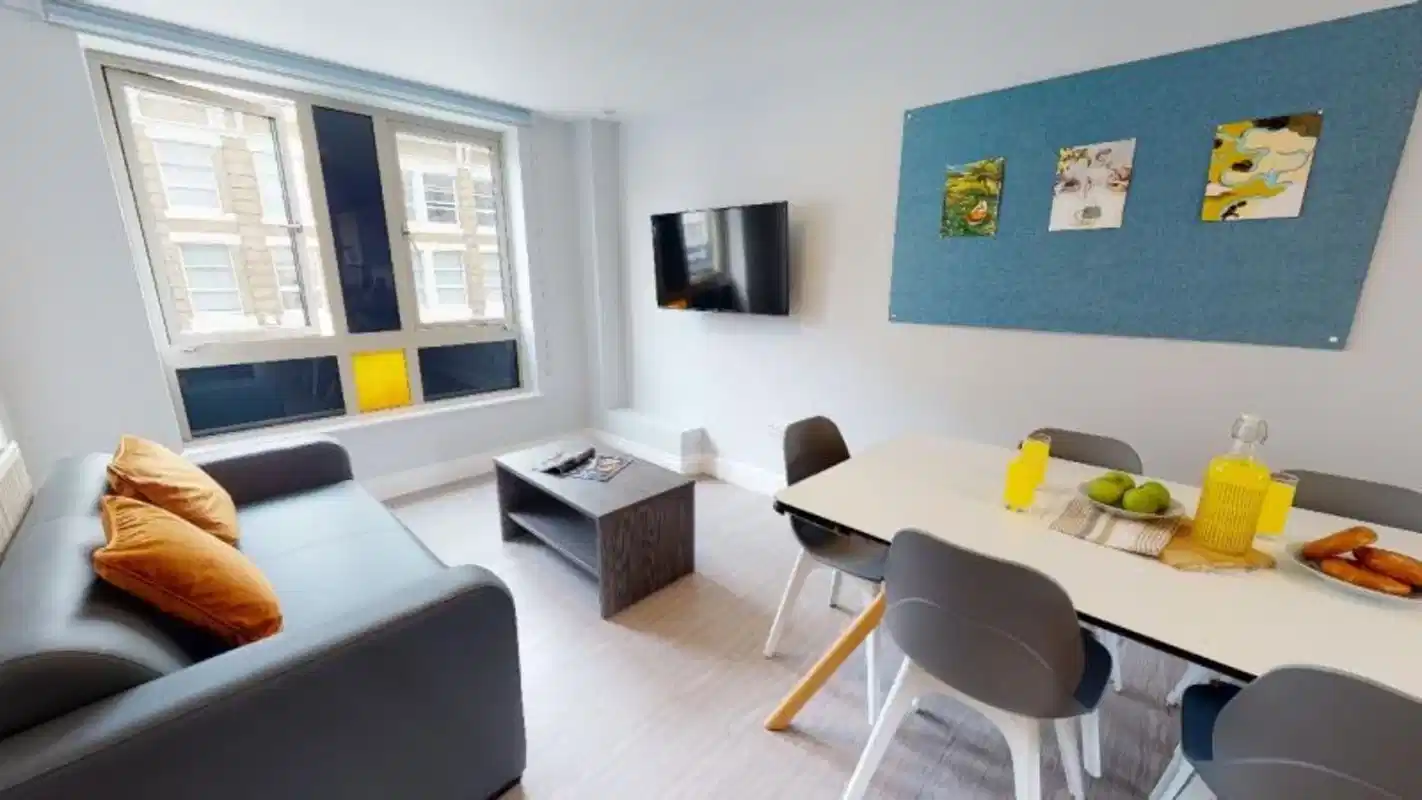 Amenities?w=400&h=260&fit=crop&q=40&auto=format&trim=auto