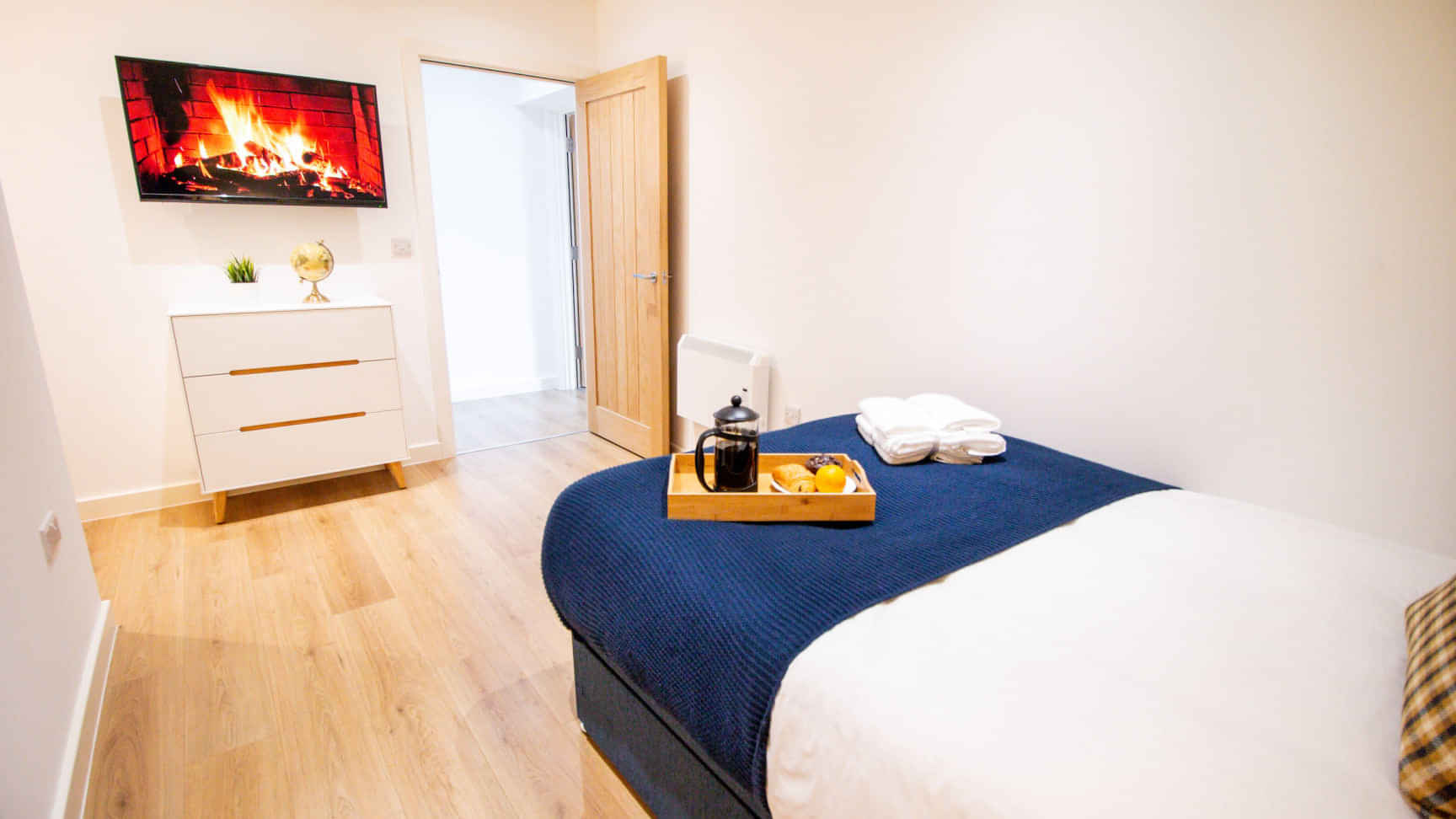 12-16lowerparlimentst-26-2000x1334?w=400&h=260&fit=crop&q=40&auto=format&trim=auto