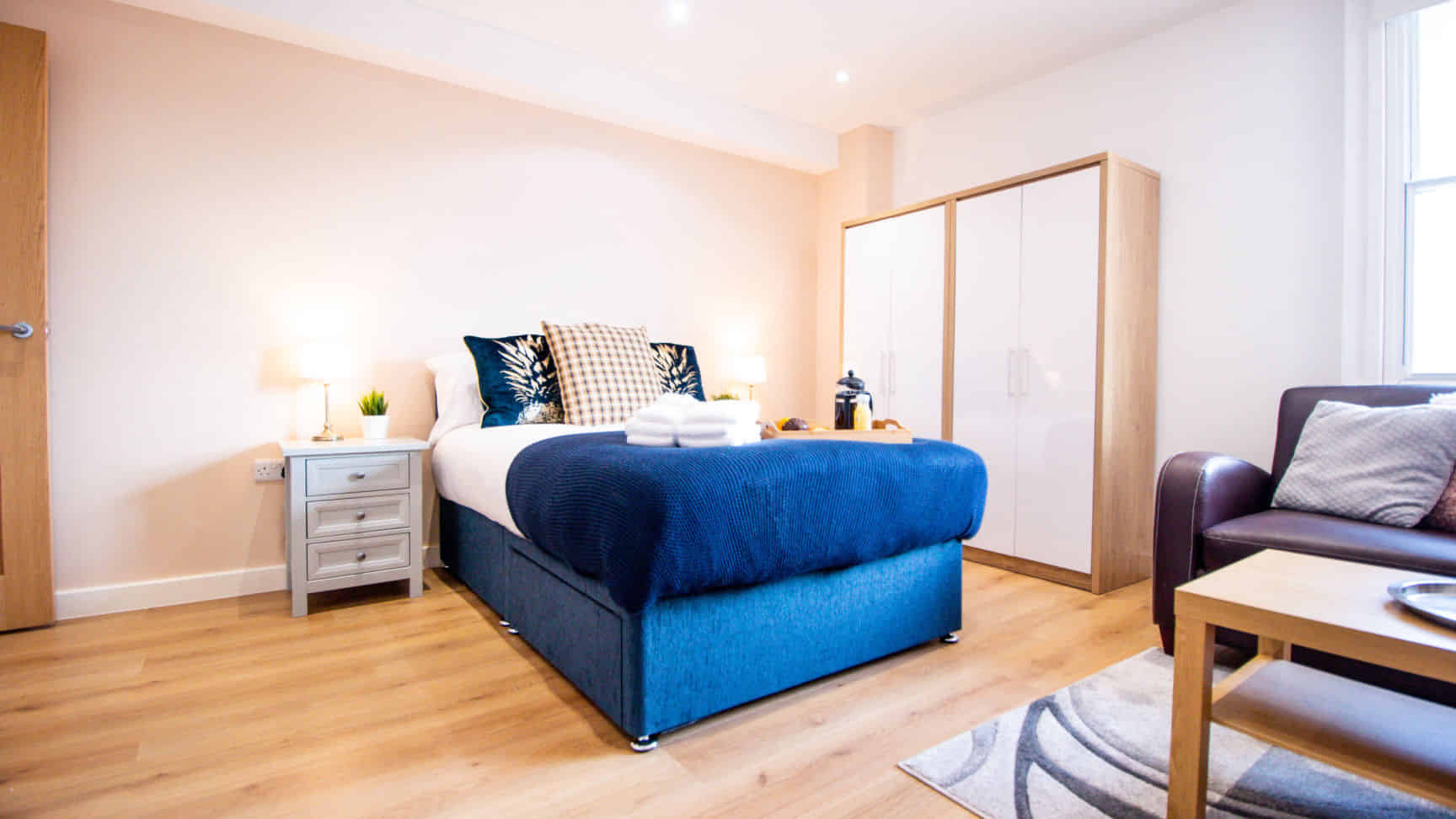 12-16lowerparlimentst-26-2000x1334?w=400&h=260&fit=crop&q=40&auto=format&trim=auto