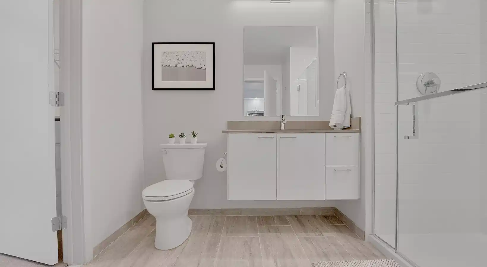 The Chestnut at University City, Philadelphia - Philadelphia, Pennsylvania, United States - Bathroom