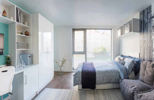 Common Area?w=400&h=260&fit=crop&q=40&auto=format&trim=auto