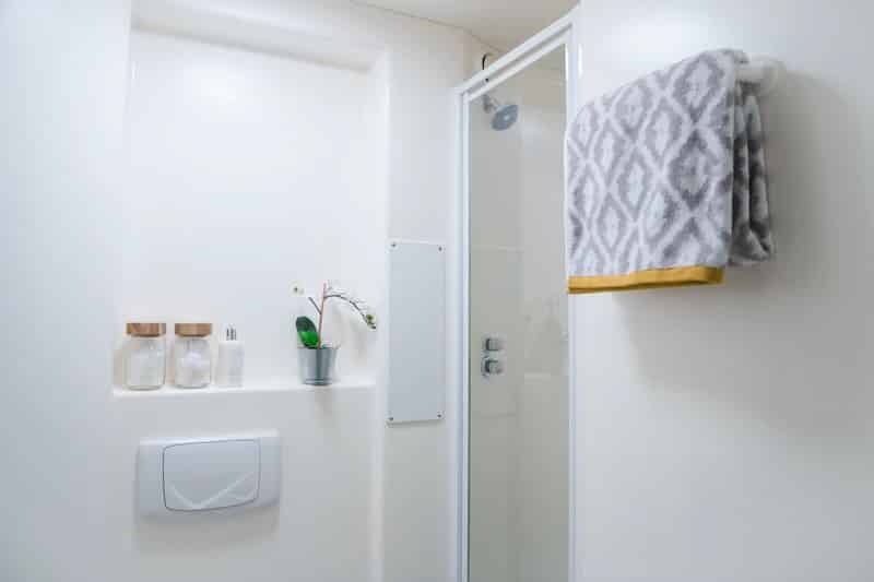 Common Area?w=400&h=260&fit=crop&q=40&auto=format&trim=auto