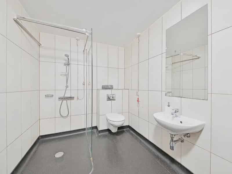 Common Area?w=400&h=260&fit=crop&q=40&auto=format&trim=auto