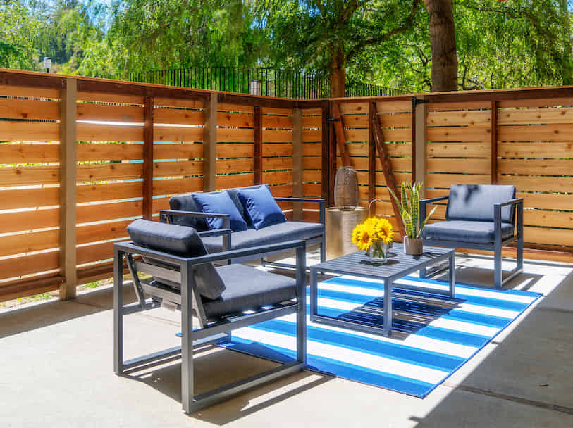 Amenities?w=400&h=260&fit=crop&q=40&auto=format&trim=auto
