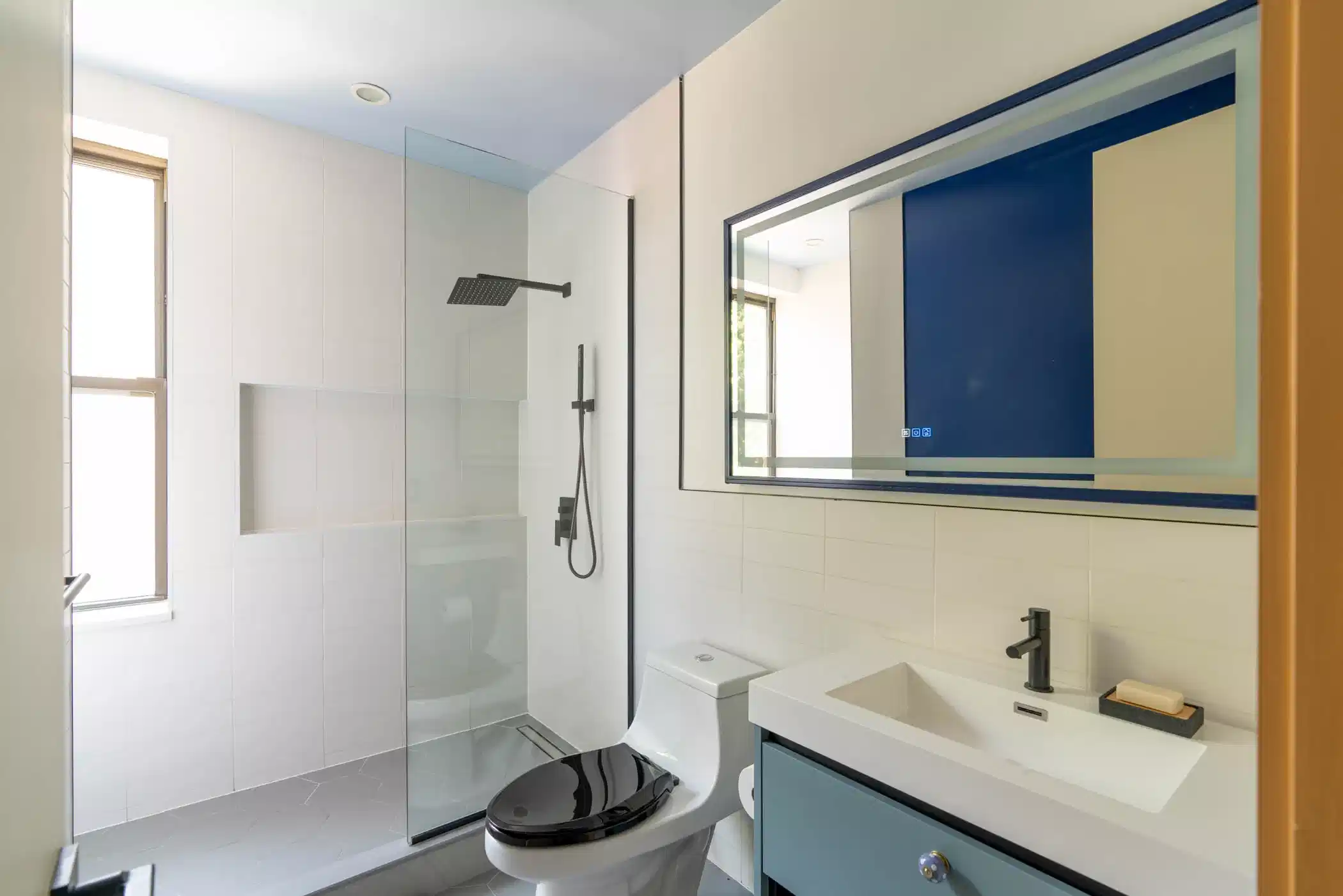 Common Area?w=400&h=260&fit=crop&q=40&auto=format&trim=auto