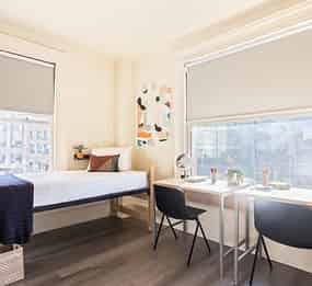 Common Area?w=400&h=260&fit=crop&q=40&auto=format&trim=auto