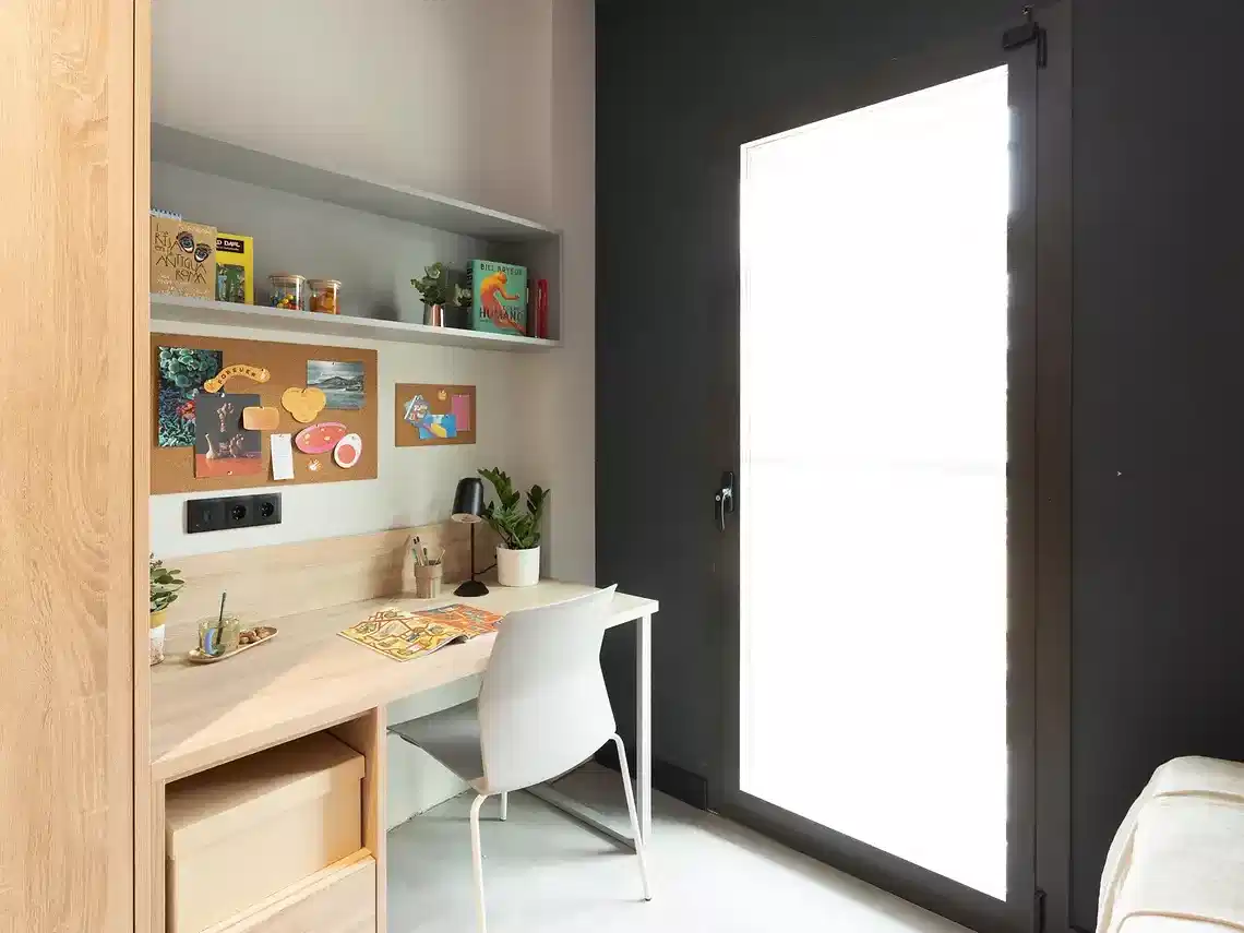 Yugo Maria Oliveras, Barcelona 5