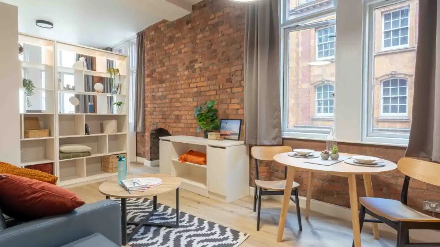 Amenities?w=400&h=260&fit=crop&q=40&auto=format&trim=auto