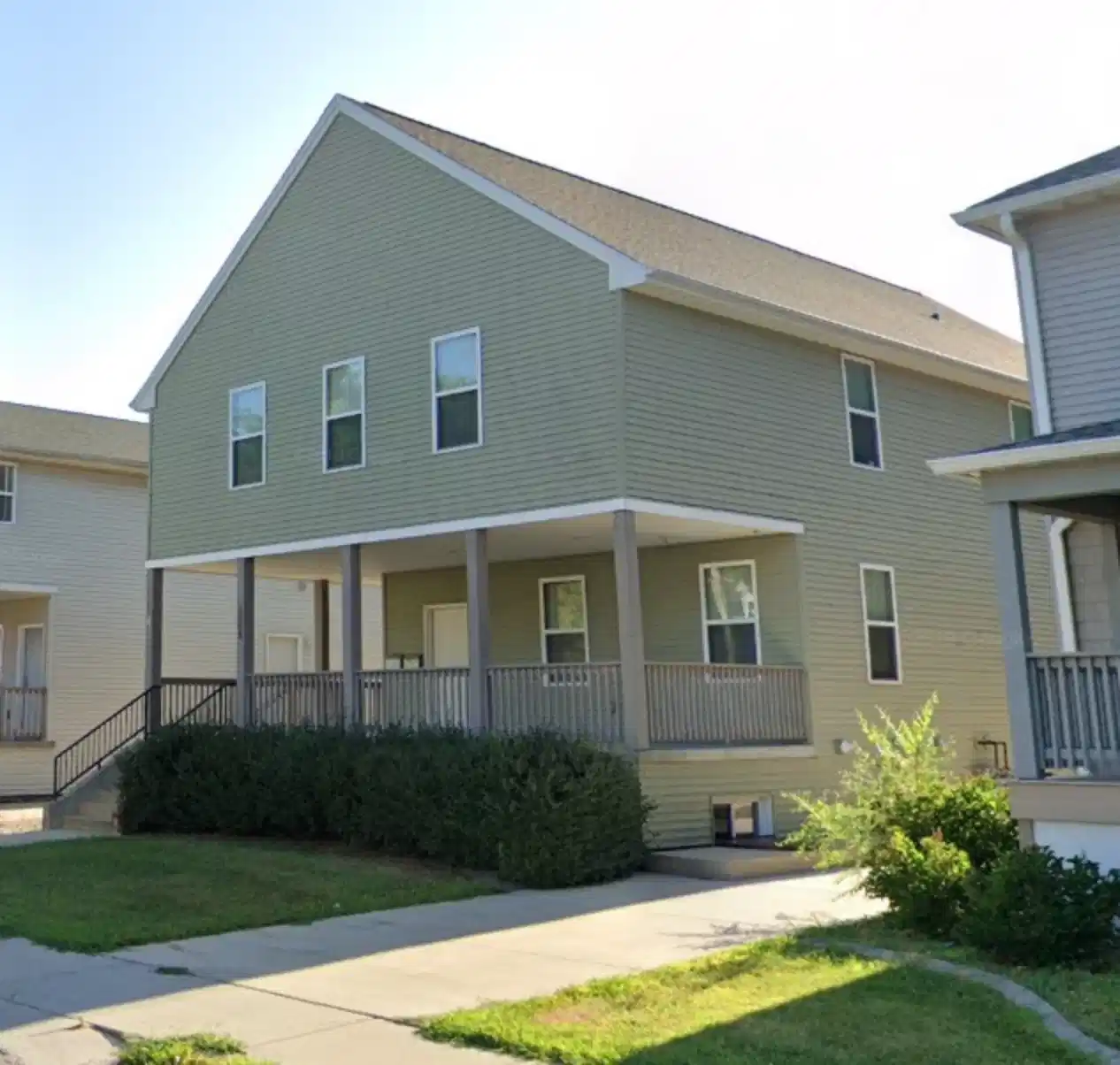 1008 S Oak St-201, Champaign - Champaign, Illinois, United States - Exterior