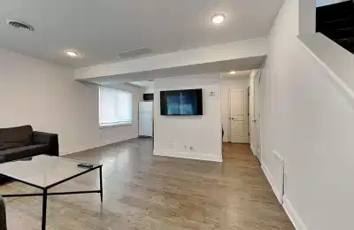 911 S Oak St-H, Champaign - Champaign, Illinois, United States - Common Area