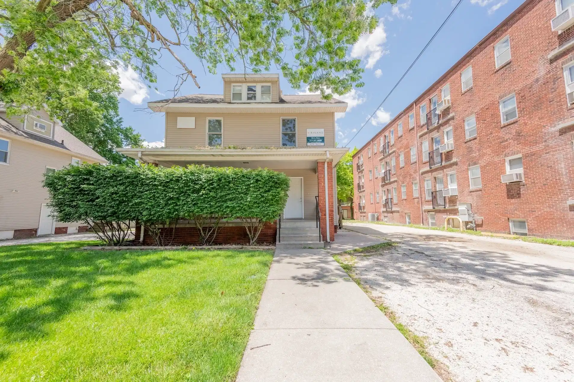 911 S First St-911, Champaign - Champaign, Illinois, United States - Exterior