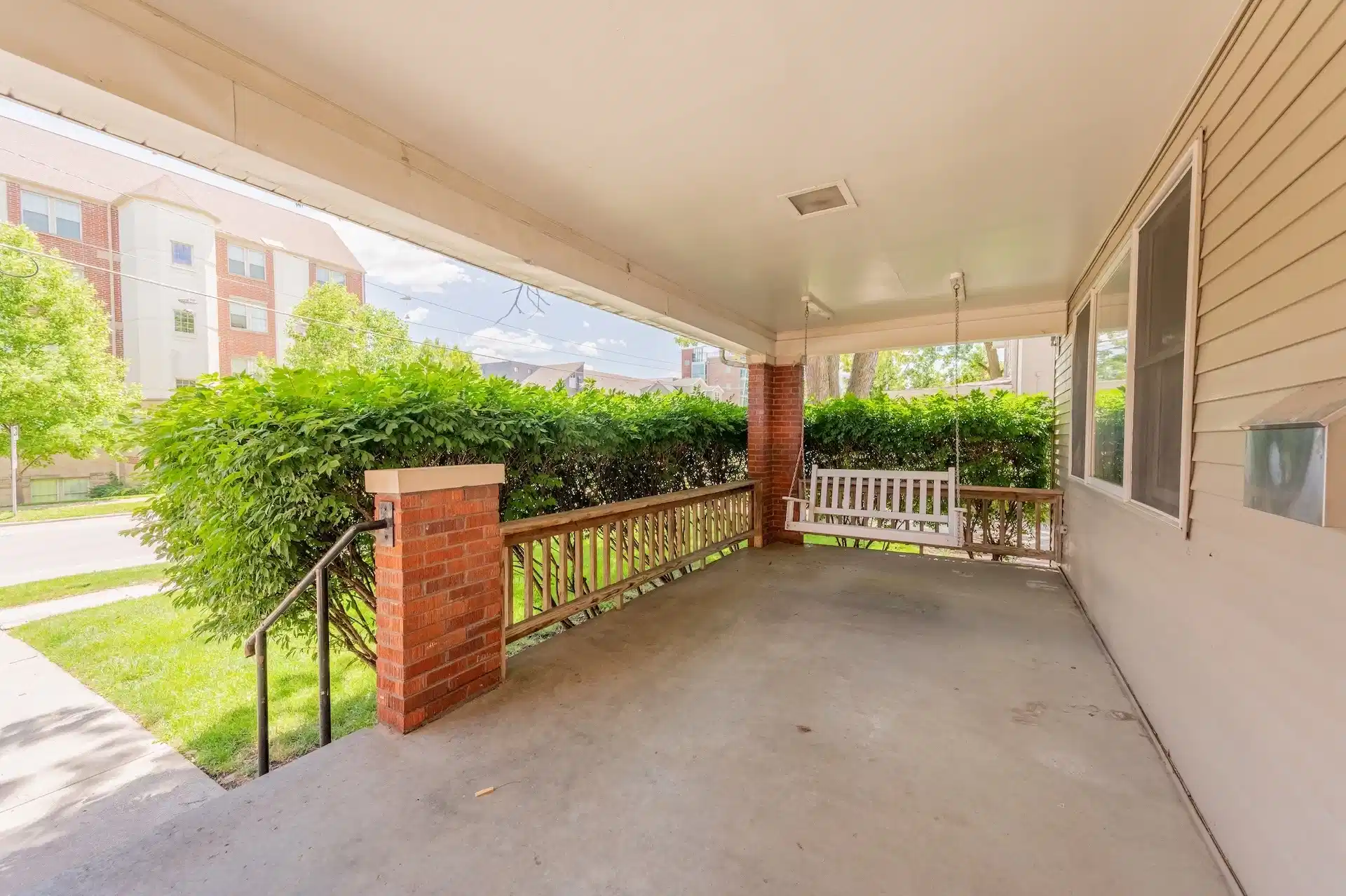 911 S First St-911, Champaign - Champaign, Illinois, United States - Exterior