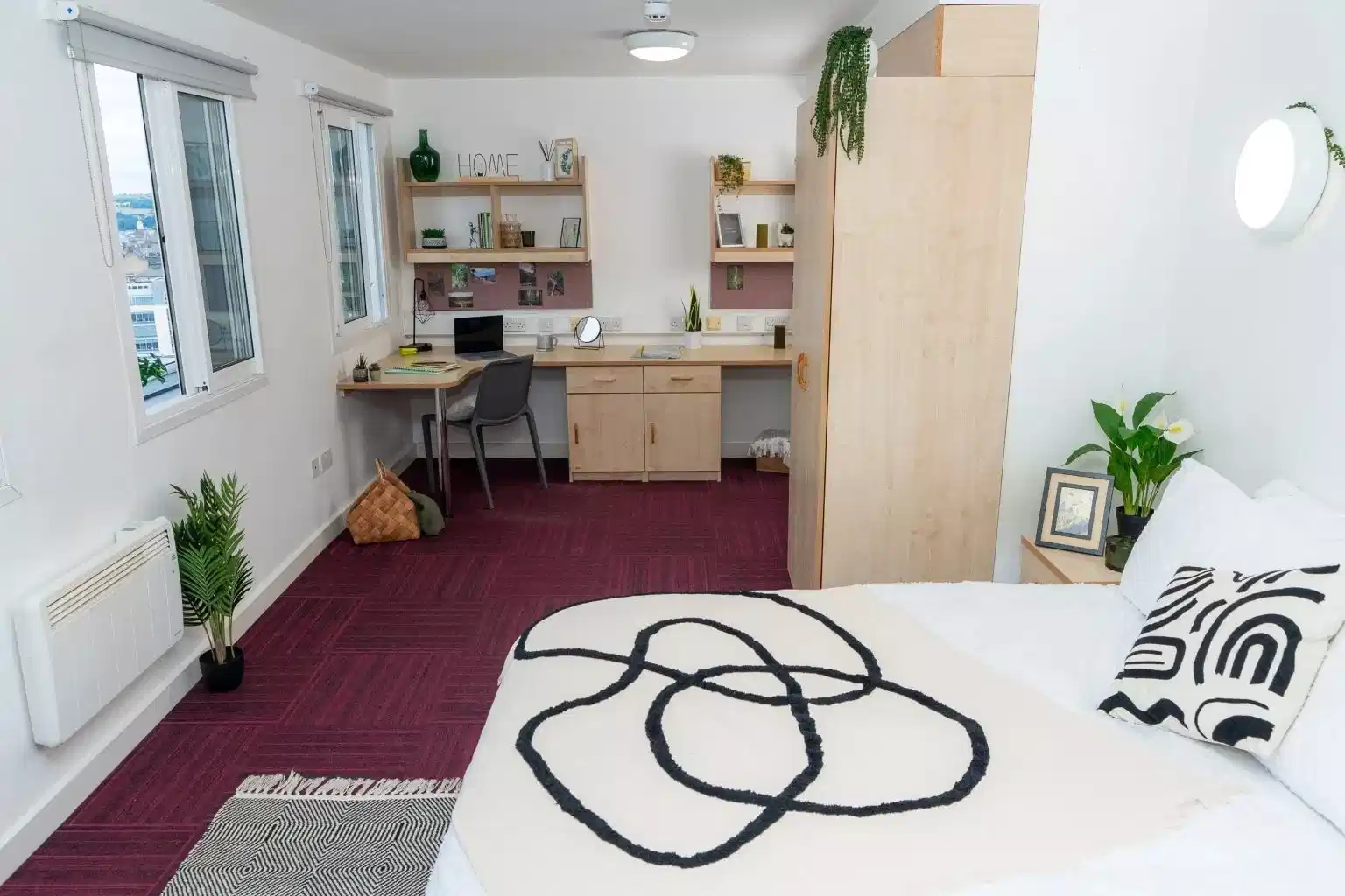 Double Ensuite - Amenities?w=400&h=260&fit=crop&q=40&auto=format&trim=auto