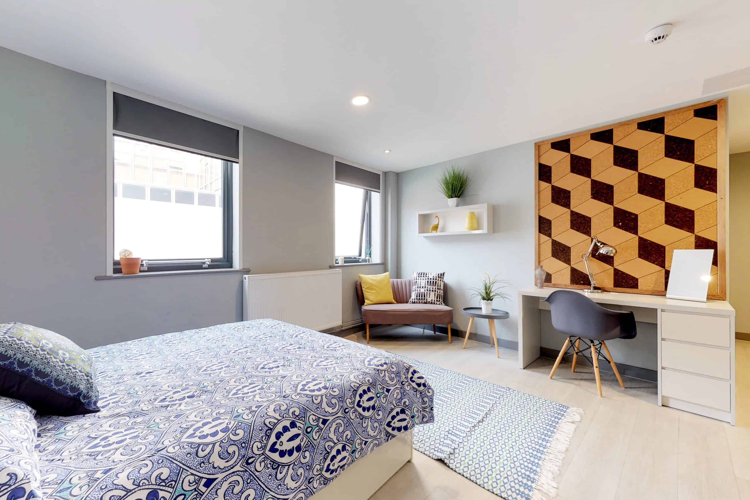 Common Area?w=400&h=260&fit=crop&q=40&auto=format&trim=auto