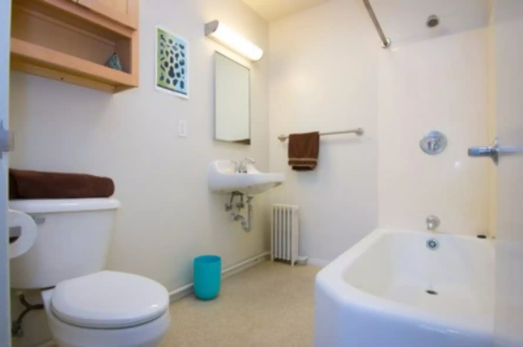 901 S First St-5, Champaign - Champaign, Illinois, United States - Studio - Bathroom