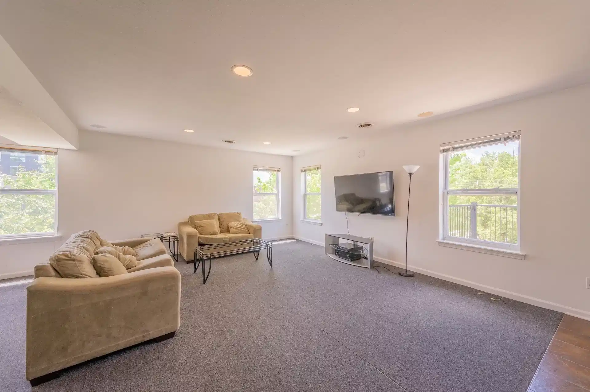 810 S 1st St, Champaign - Champaign, Illinois, United States - Common Area