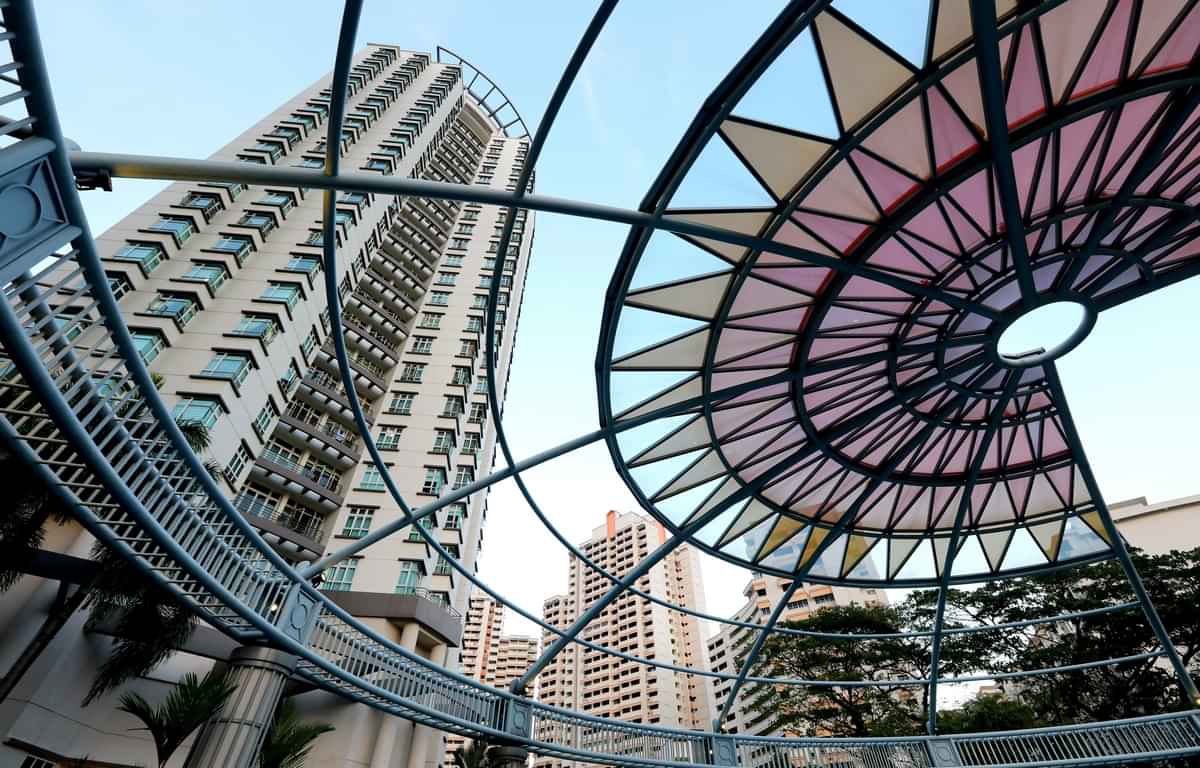 Room?w=400&h=260&fit=crop&q=40&auto=format&trim=auto