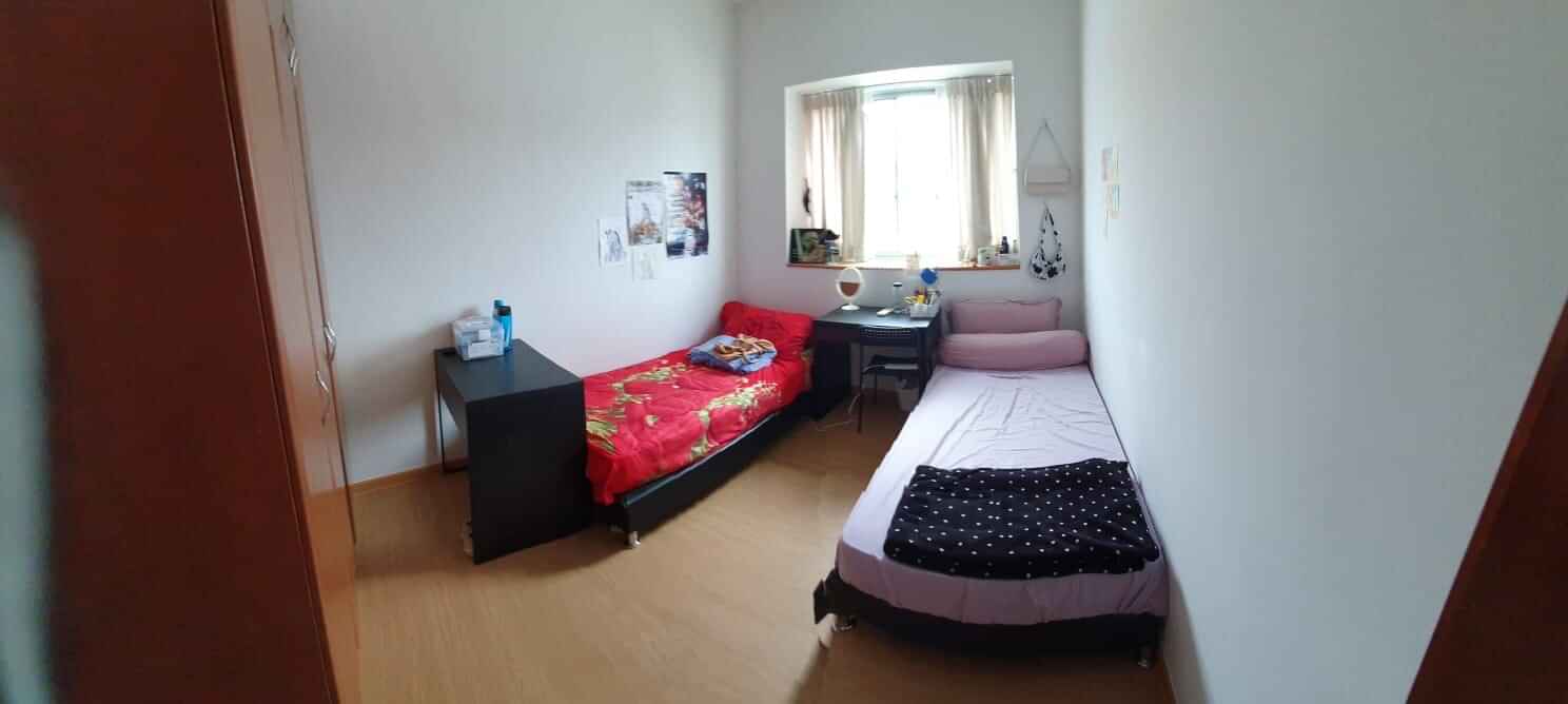 Bedroom?w=400&h=260&fit=crop&q=40&auto=format&trim=auto