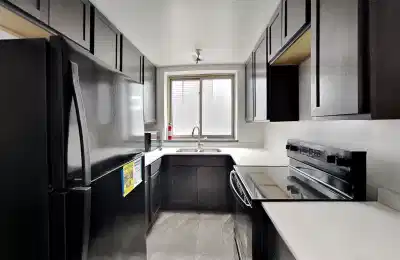 708 S 1st St-1, Champaign - Champaign, Illinois, United States - Kitchen