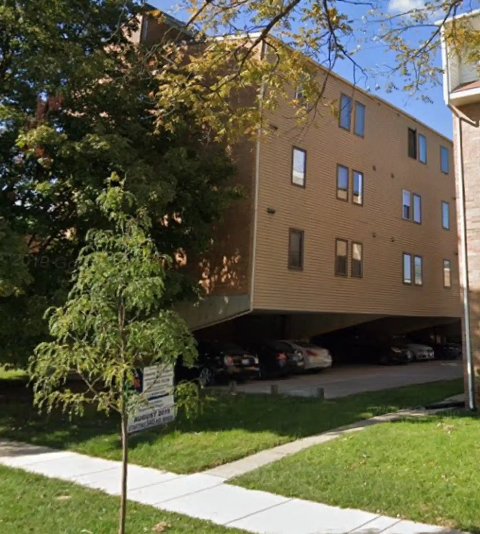 506 E White St-33, Champaign - Champaign, Illinois, United States - Exterior