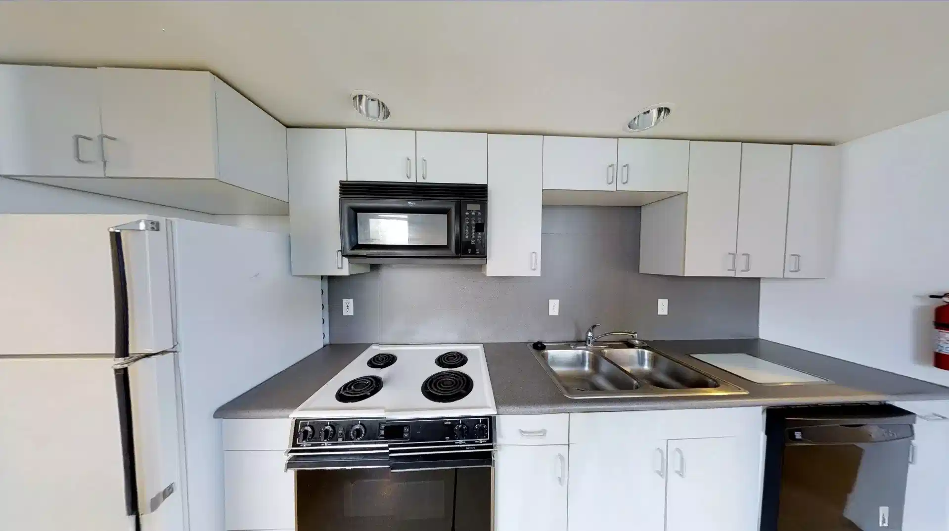 58 E Daniel St-C4, Champaign - Champaign, Illinois, United States - Kitchen