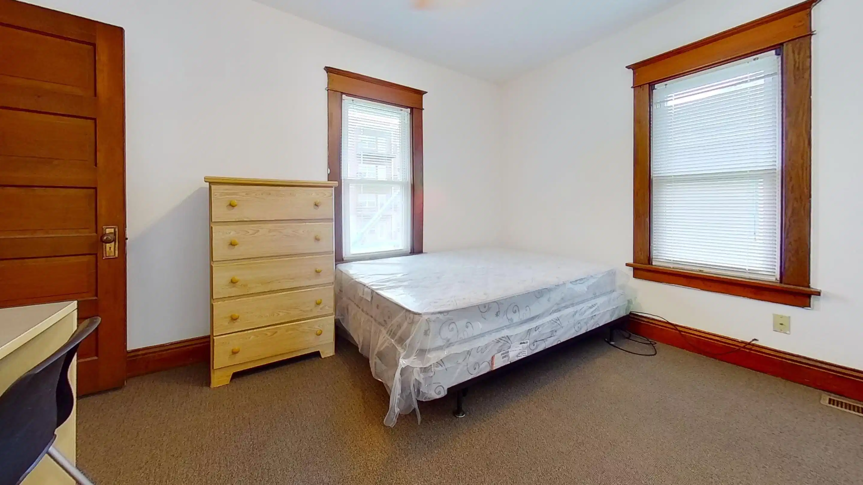 50.5 E Daniel St, Champaign - Champaign, Illinois, United States - 4 Bedrooms 1 Bathroom - Bedroom