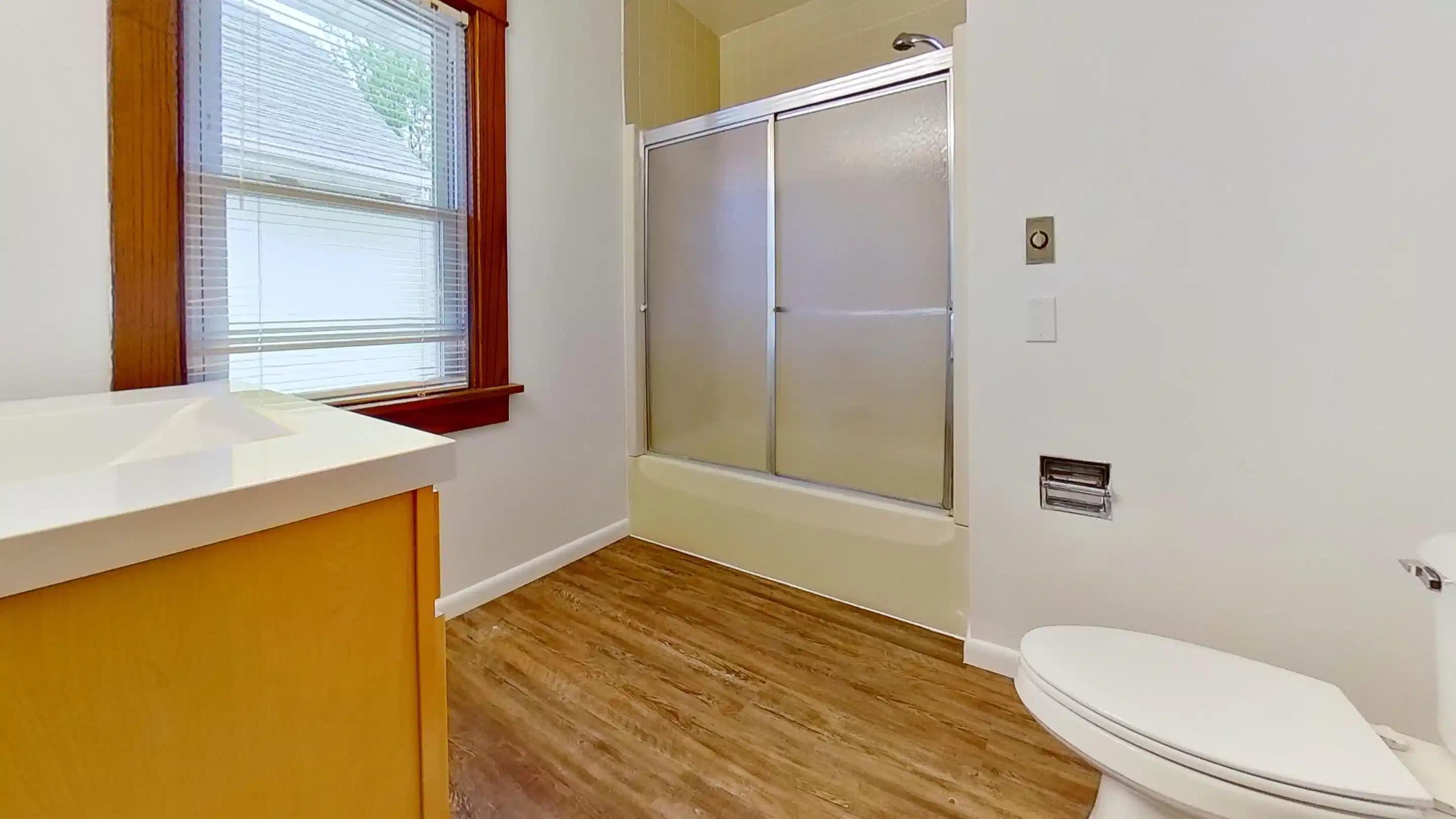 4 Bedrooms 1 Bathroom - Bedroom?w=400&h=260&fit=crop&q=40&auto=format&trim=auto