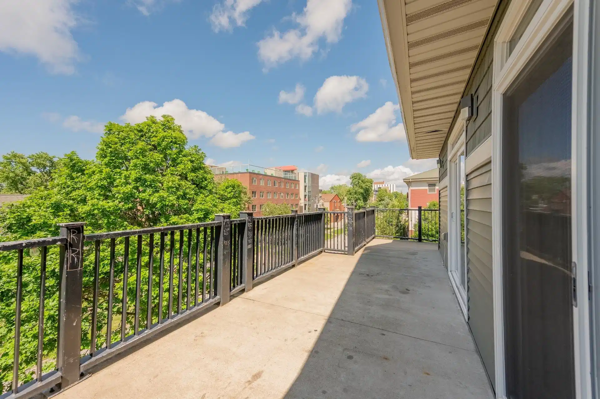 39 E Chalmers St, Champaign - Champaign, Illinois, United States - Exterior