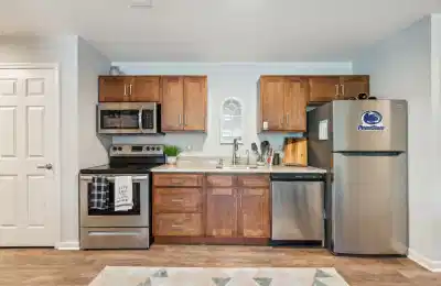 The View, State College - State College, Pennsylvania, United States - Kitchen