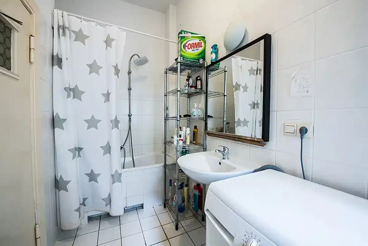 Kitchen?w=400&h=260&fit=crop&q=40&auto=format&trim=auto