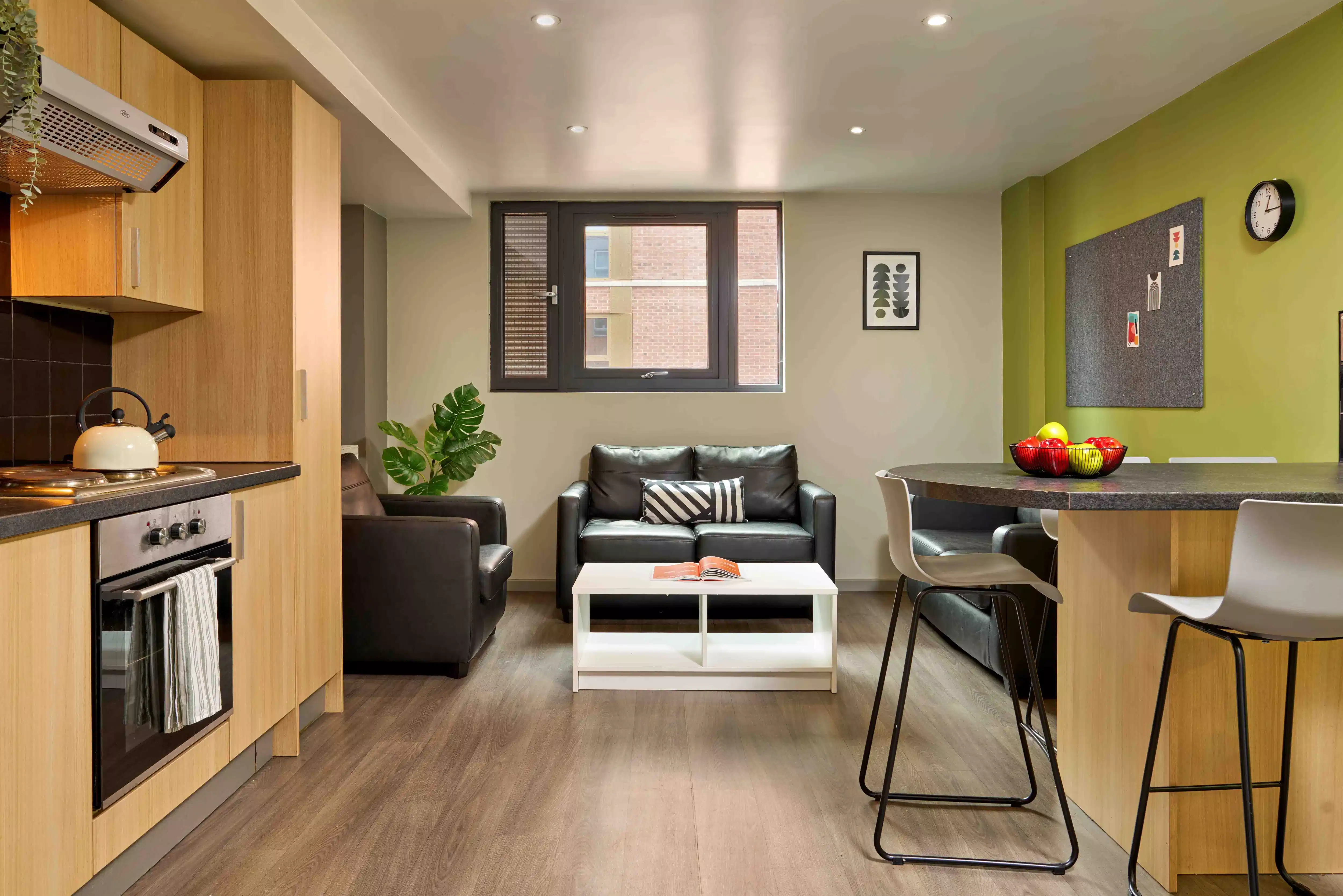 Amenities?w=400&h=260&fit=crop&q=40&auto=format&trim=auto