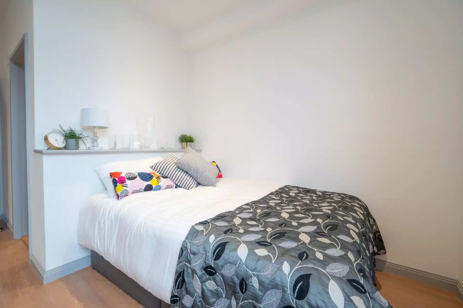 Gold Studio - Bathroom?w=400&h=260&fit=crop&q=40&auto=format&trim=auto