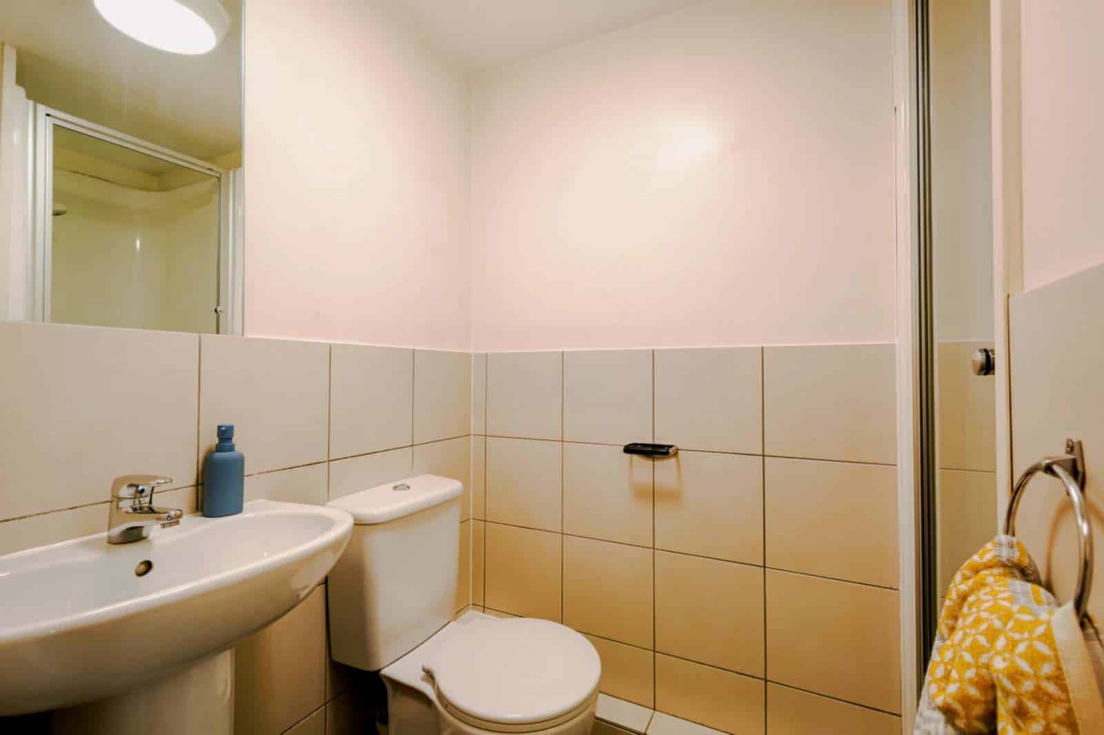 Triangle, Leeds - Leeds, England, United Kingdom - Bathroom