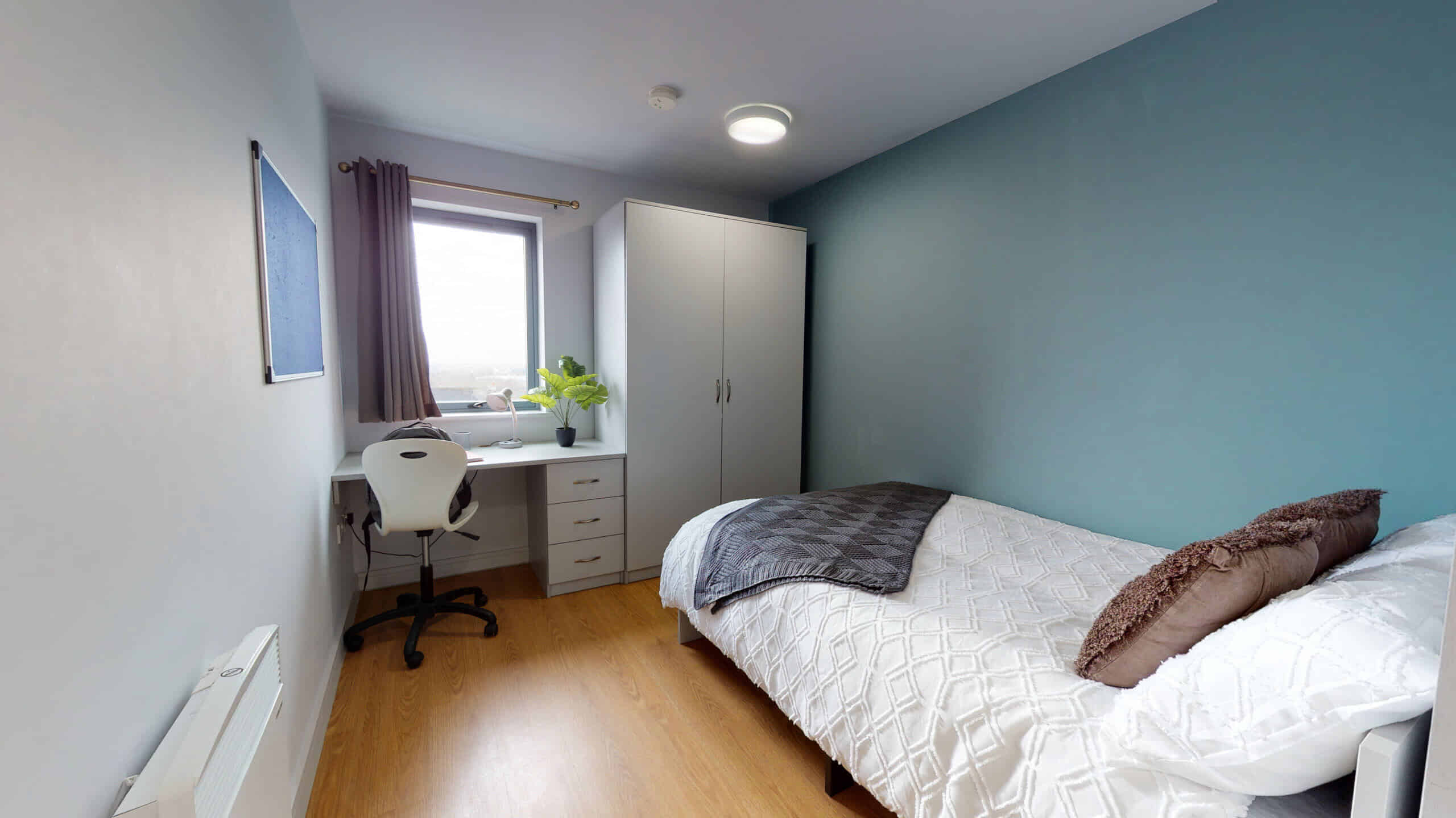  4 or 5 Room Cluster Ensuite 