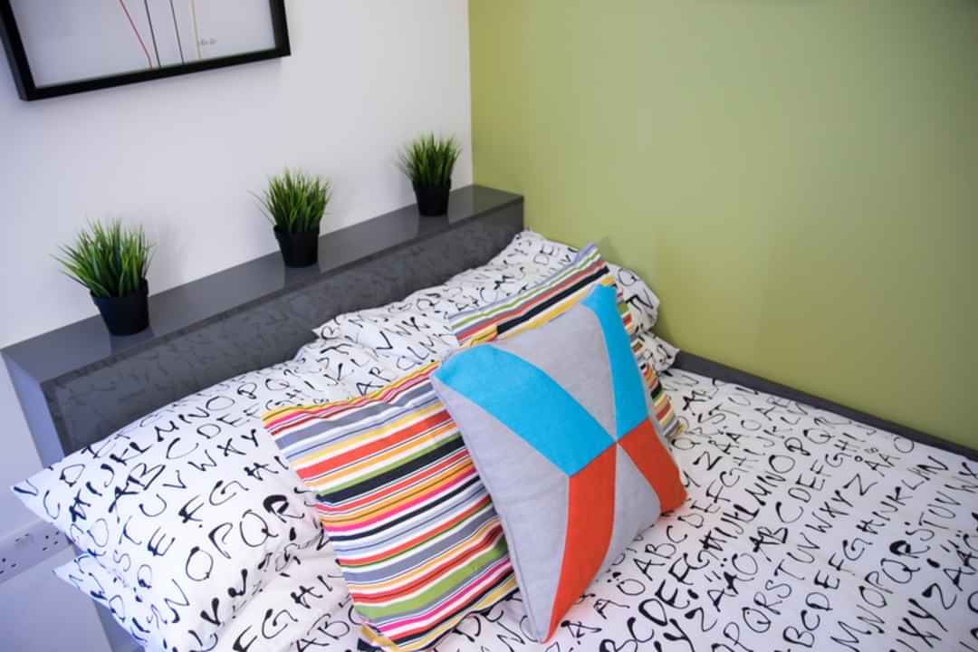 Amenities?w=400&h=260&fit=crop&q=40&auto=format&trim=auto