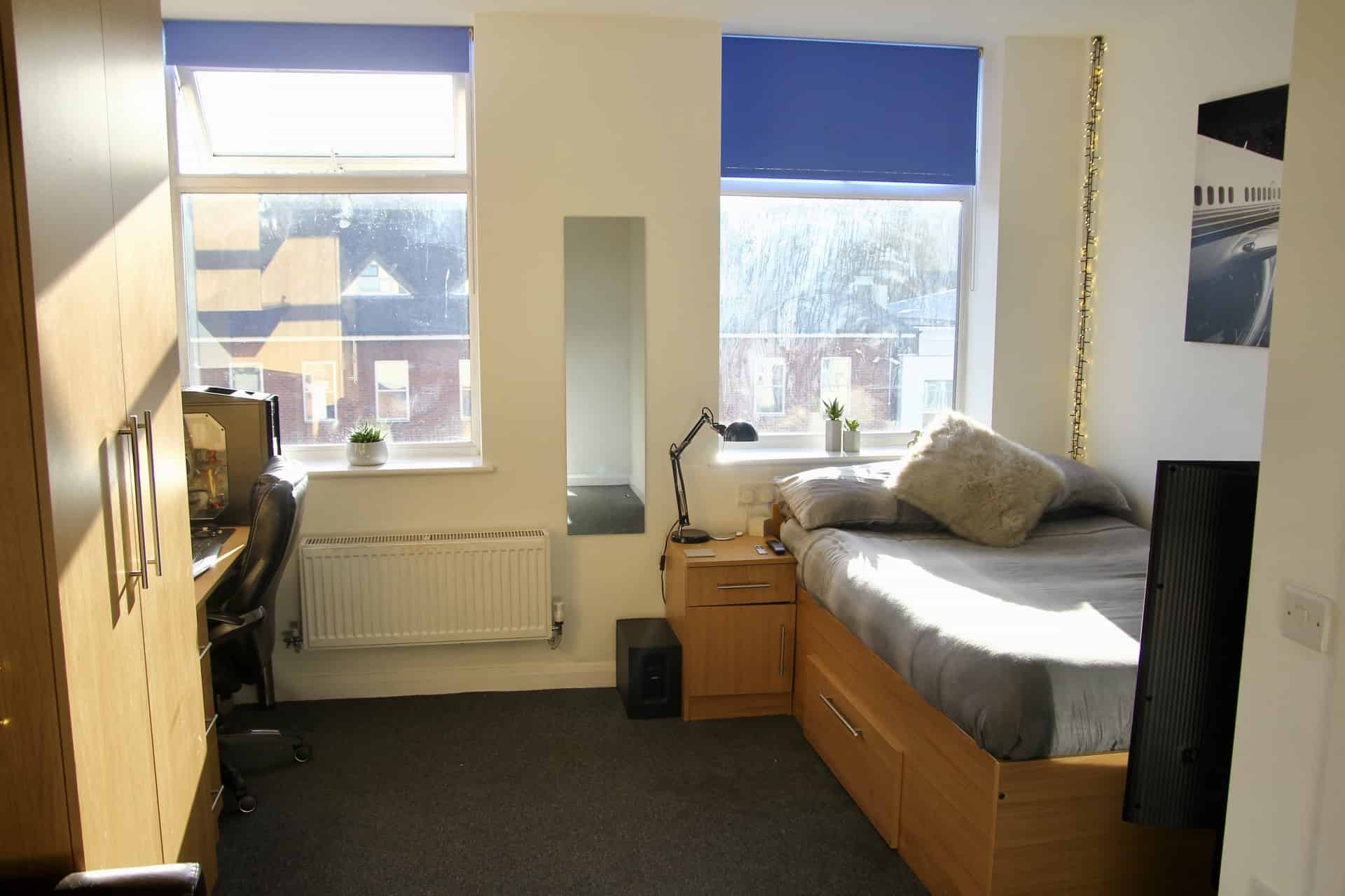 London House, High Wycombe - High Wycombe, England, United Kingdom - Bedroom