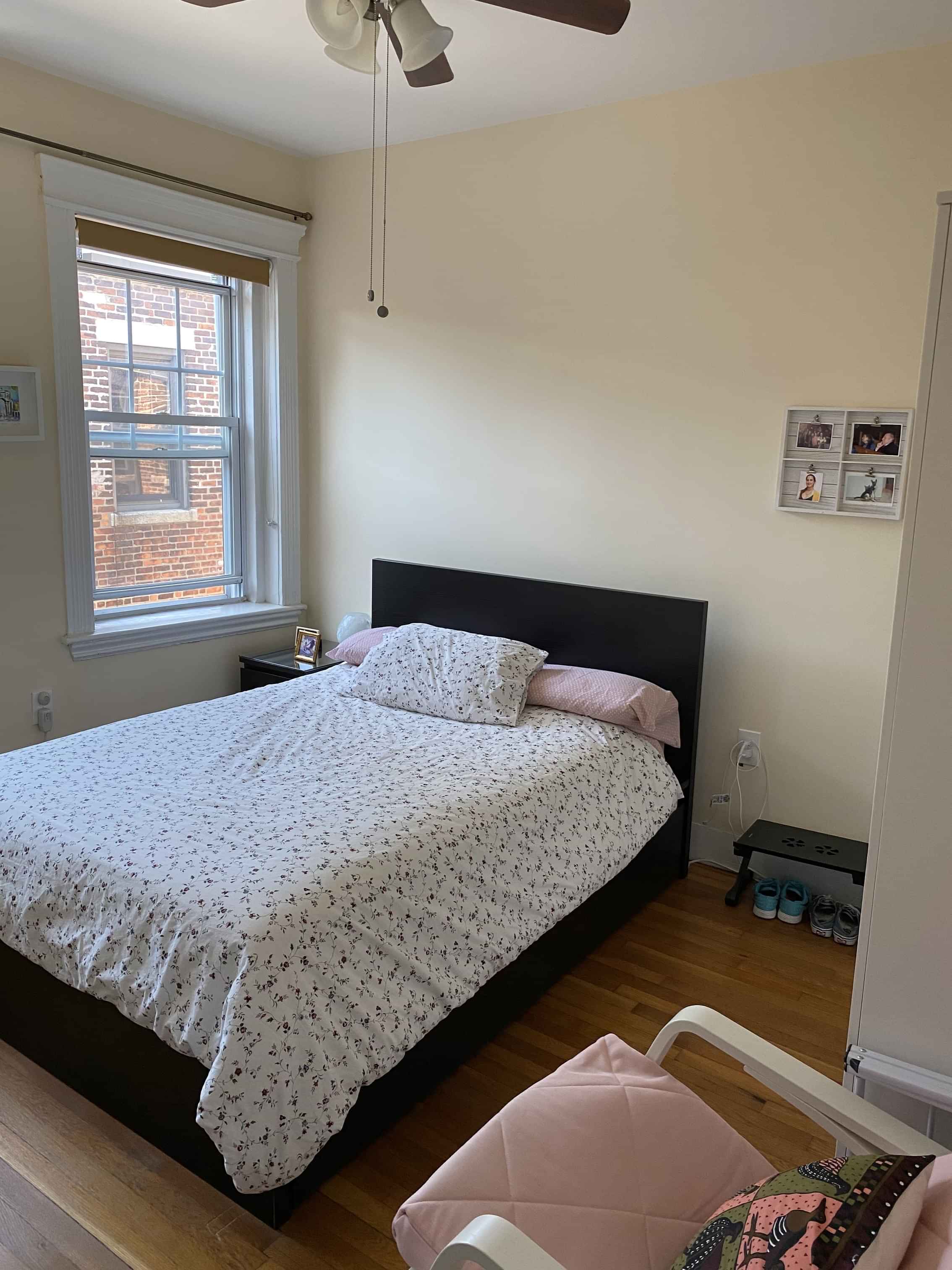 Exterior?w=400&h=260&fit=crop&q=40&auto=format&trim=auto